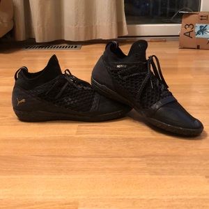 Pumas Indoor Soccer Shoes
